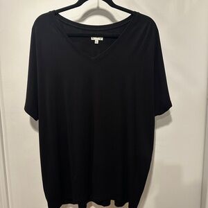 Wonderly Classic Black V-Neck Tee XL - Like New